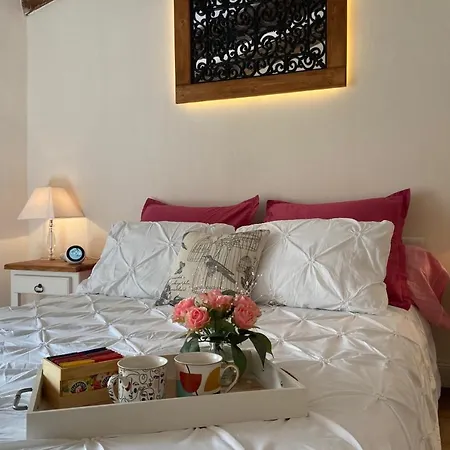 48 M2 With Balcony And Wifi In 아그